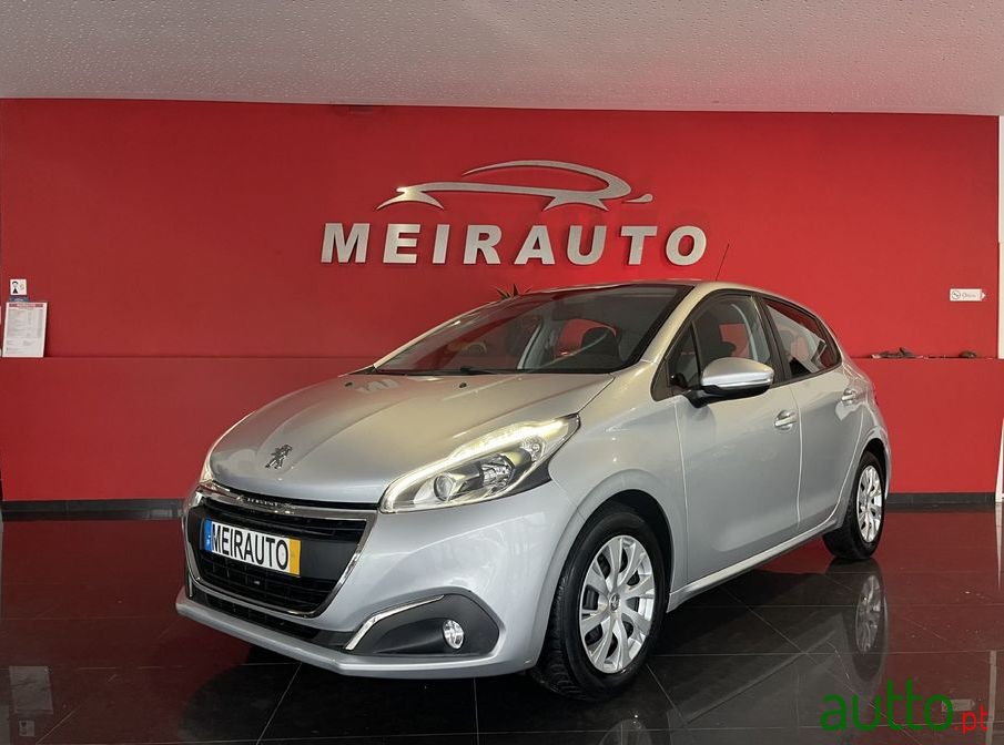 2017' Peugeot 208 photo #1