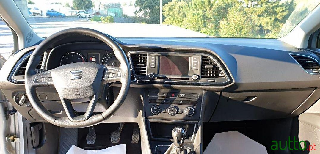 2015' SEAT Leon St Tdi Style photo #2