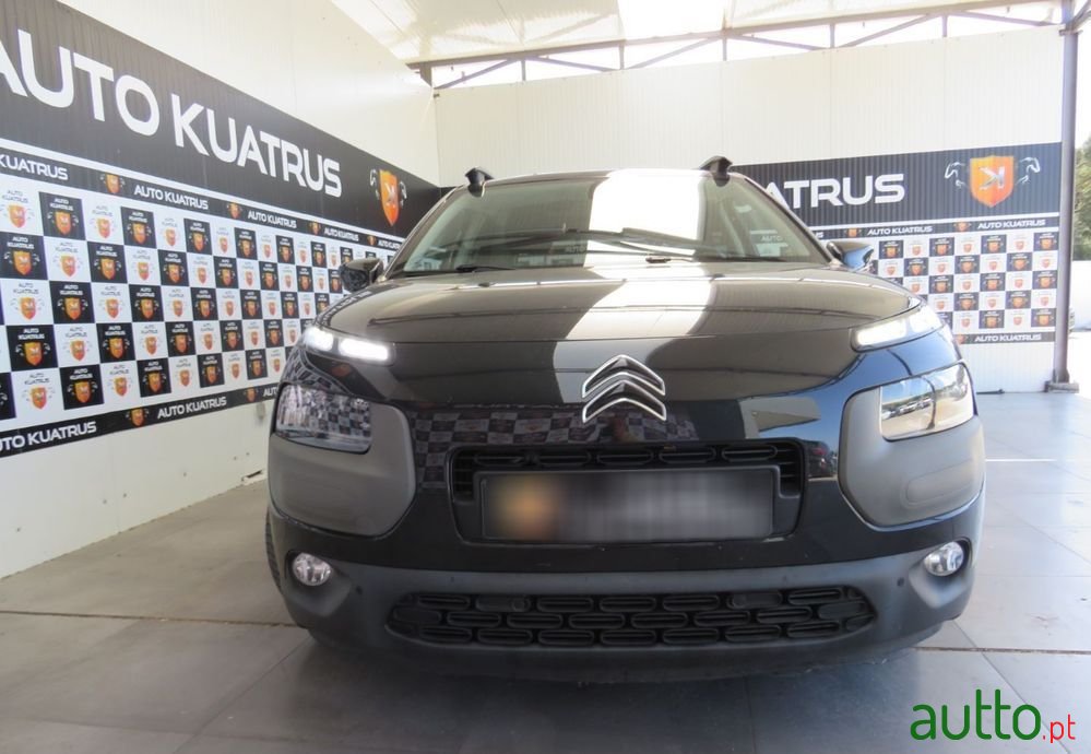 2015' Citroen C4 Cactus photo #3