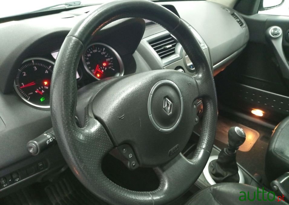 2007' Renault Megane Break photo #5