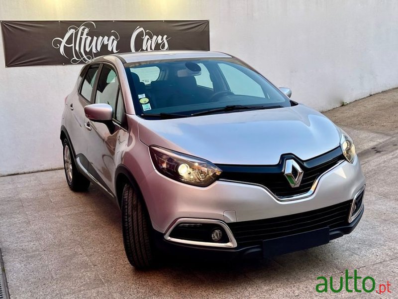 2015' Renault Captur photo #3