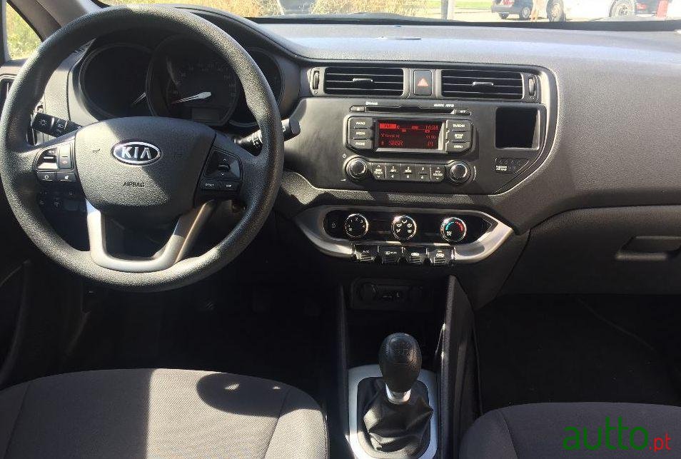 2012' Kia Rio 1.1 Crdi photo #1