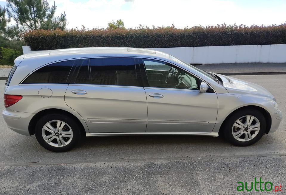 2007' Mercedes-Benz R-320 photo #6