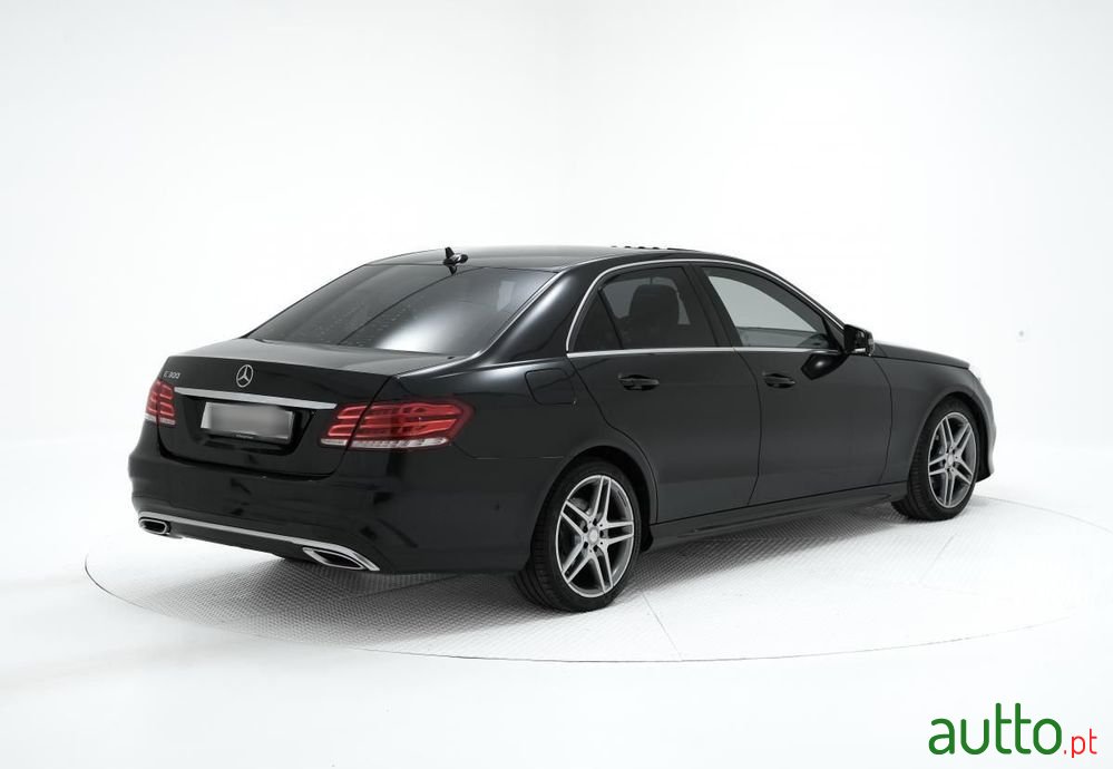 2014' Mercedes-Benz Classe E photo #3