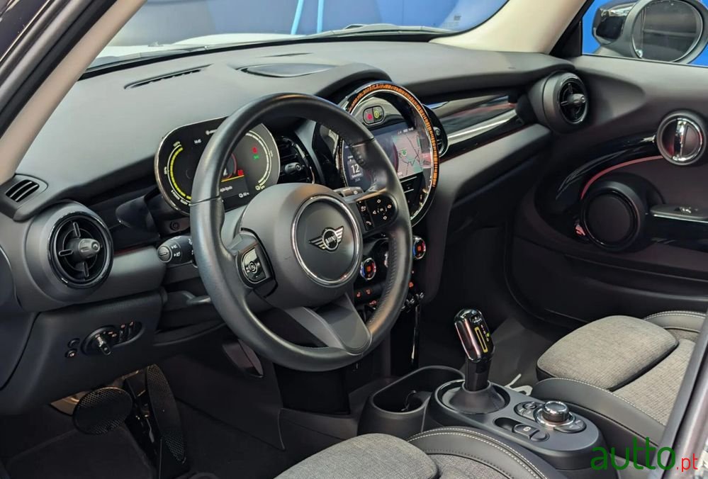 2022' MINI 3 Portas photo #3