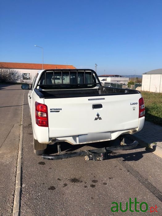 2020' Mitsubishi L200 photo #2