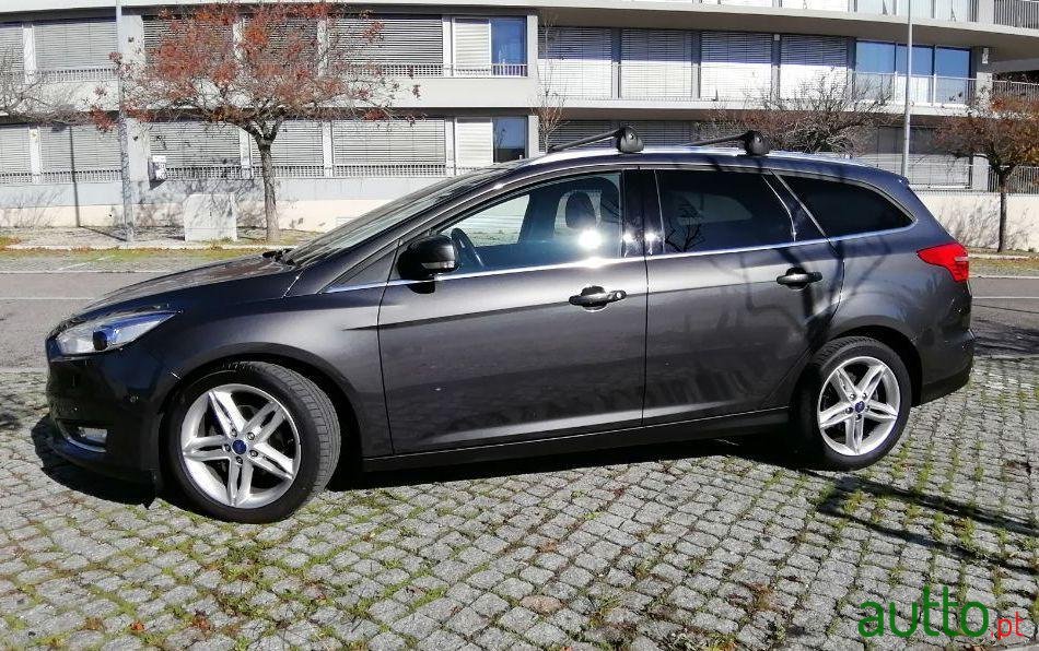 2015' Ford Focus Sw photo #1