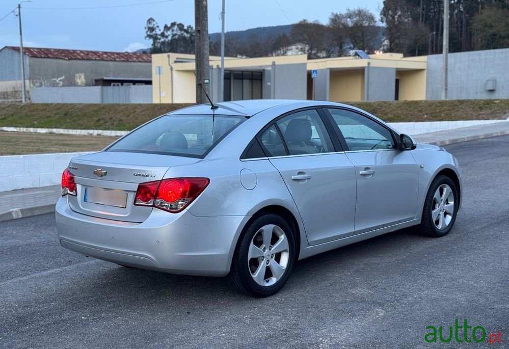 2010' Chevrolet Cruze 2.0 Vcdi Lt photo #5