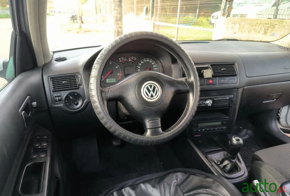 2001' Volkswagen Golf Variant photo #3