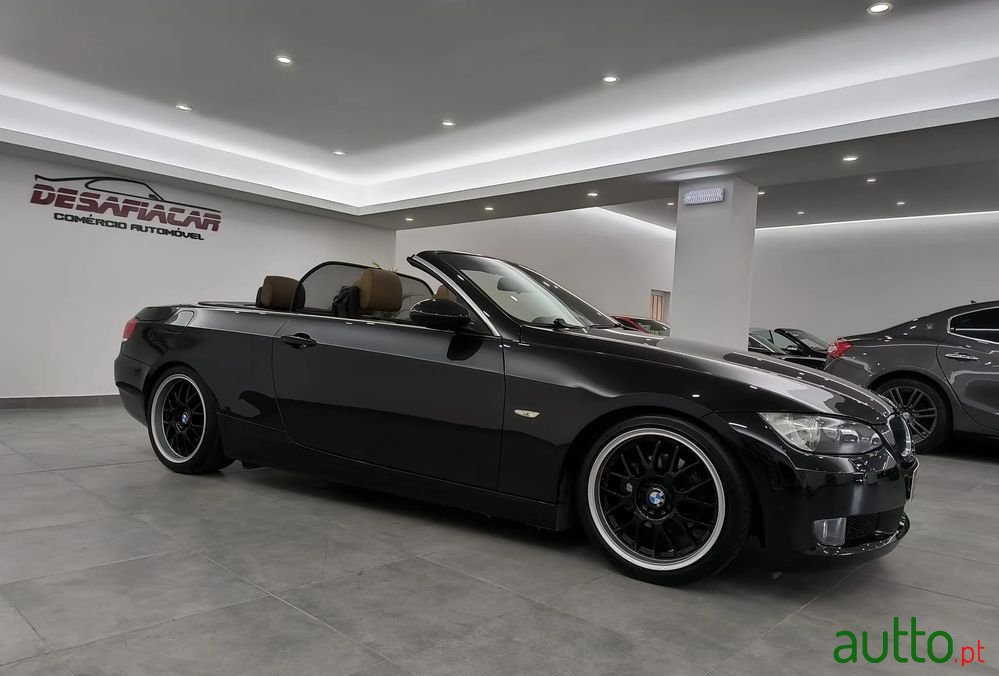 2009' BMW Série 3 I Cabrio photo #5