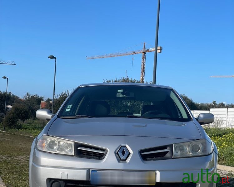 2008' Renault Megane Break photo #1