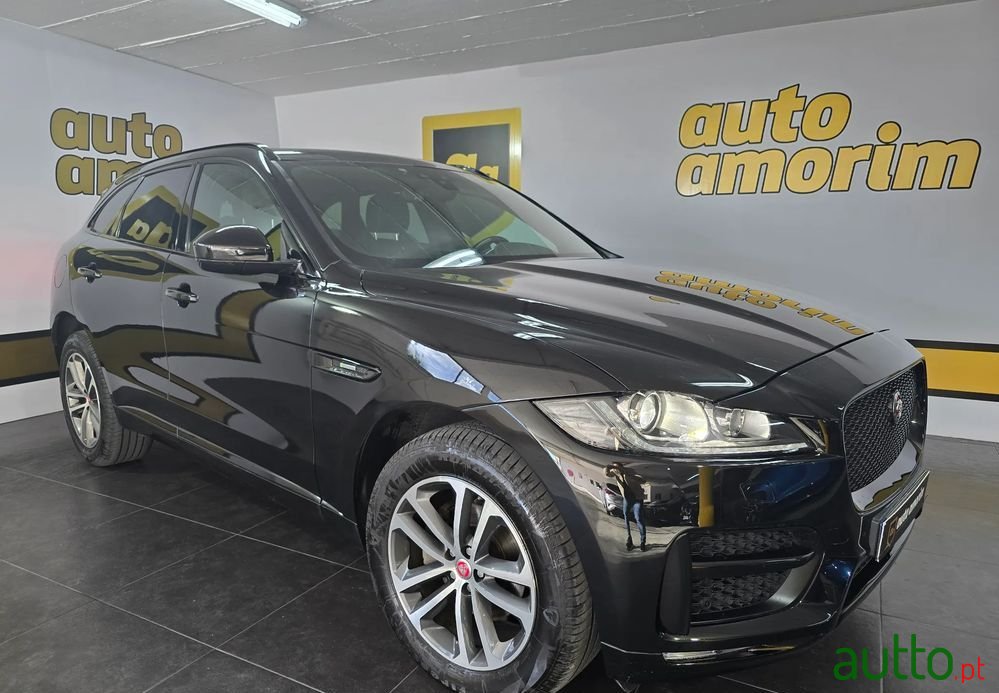 2019' Jaguar F-Pace 2.0 I4D R-Sport Aut. photo #2