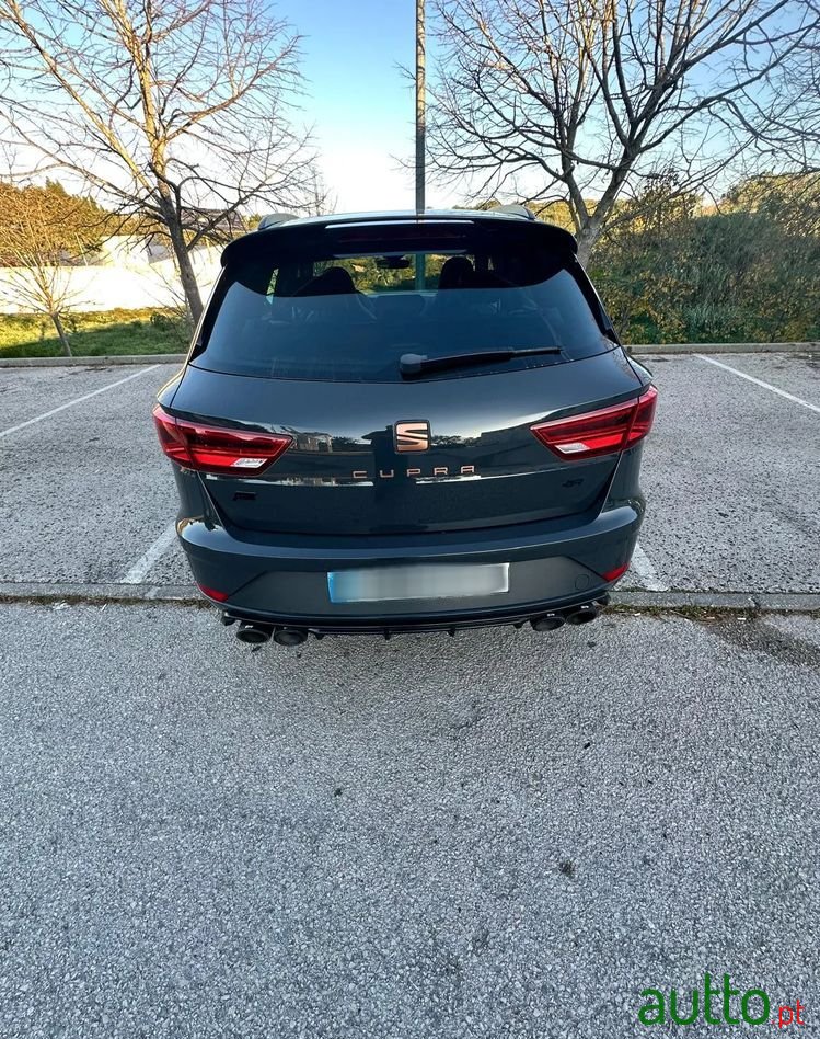 2020' SEAT Leon St photo #6