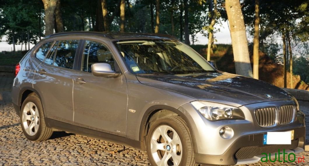 2011' BMW X1 118D Sdrive photo #2