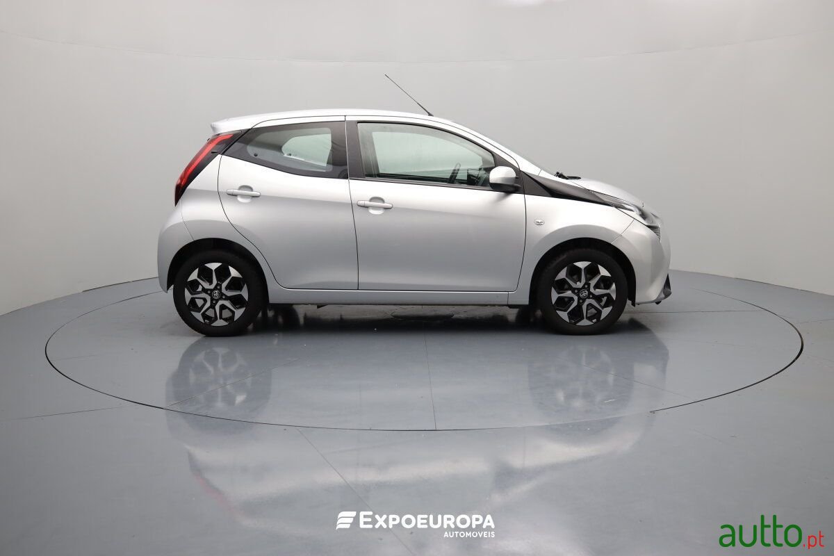 2021' Toyota Aygo photo #4