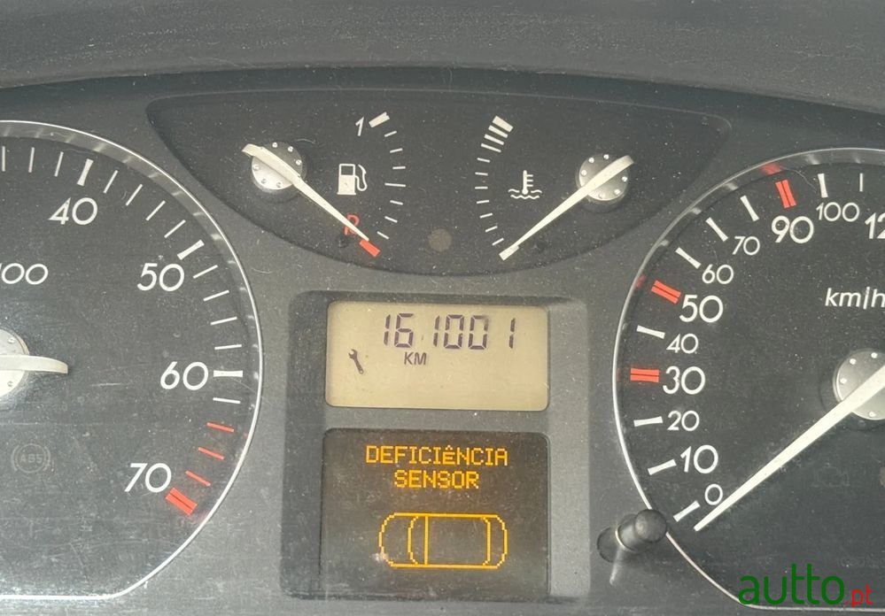 2002' Renault Laguna 1.6 Privilège photo #3
