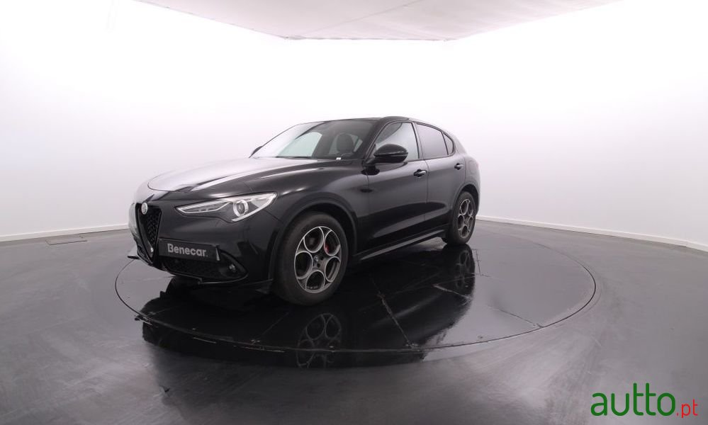 2022' Alfa Romeo Stelvio photo #1