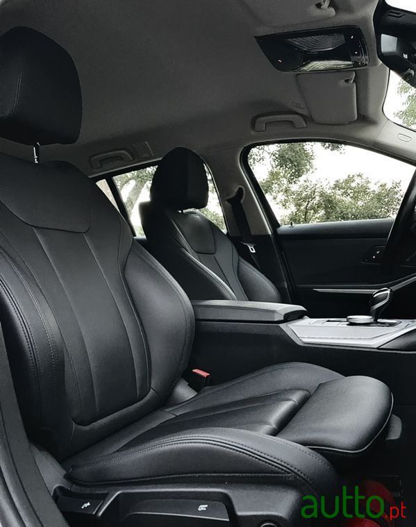 2019' BMW 318 photo #6