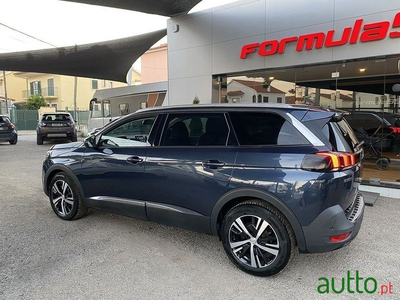 2018' Peugeot 5008 photo #2