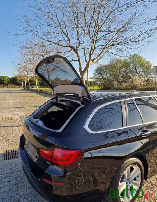 2011' BMW 520 photo #4