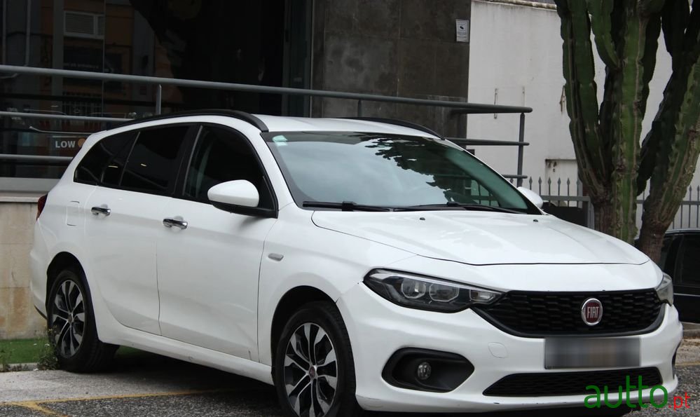 2018' Fiat Tipo Station Wagon photo #6