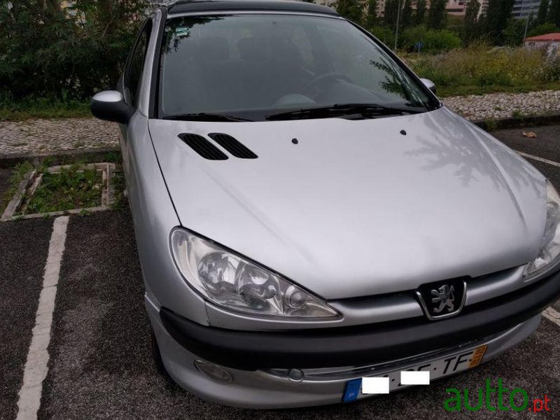 2002' Peugeot 206 photo #3