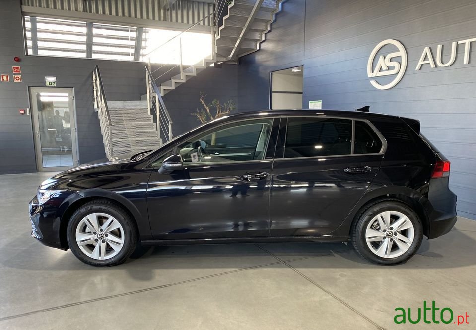 2021' Volkswagen Golf photo #2