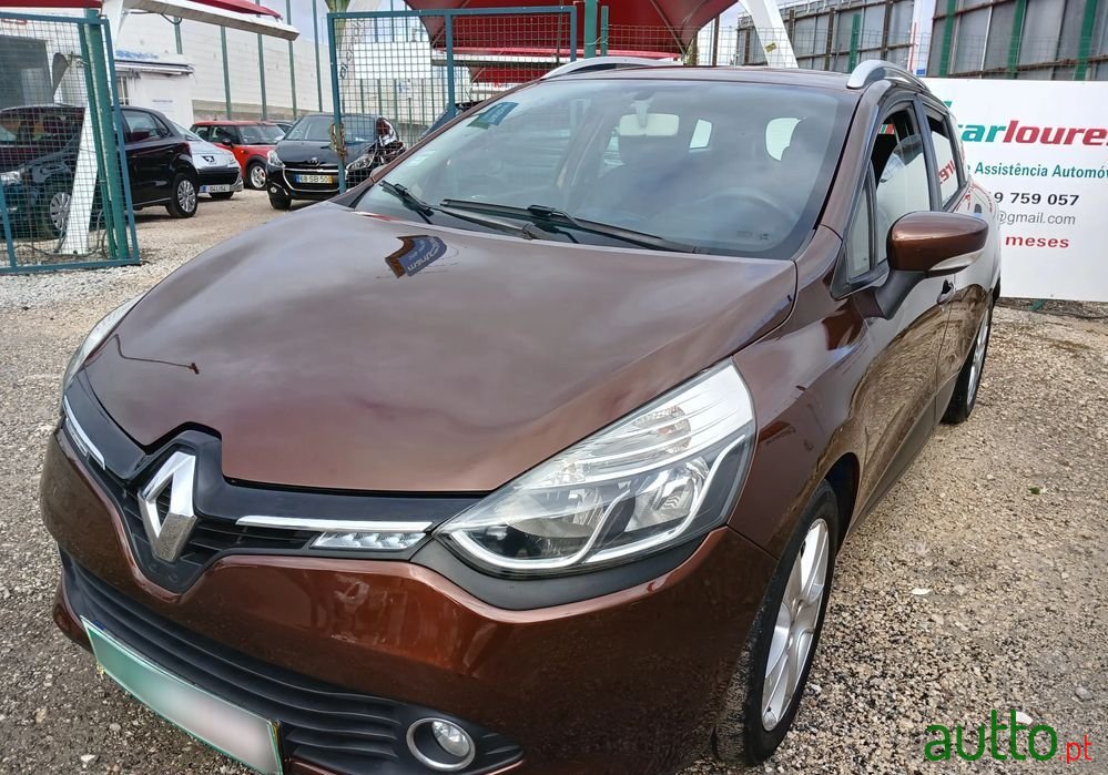 2013' Renault Clio Sport Tourer photo #1