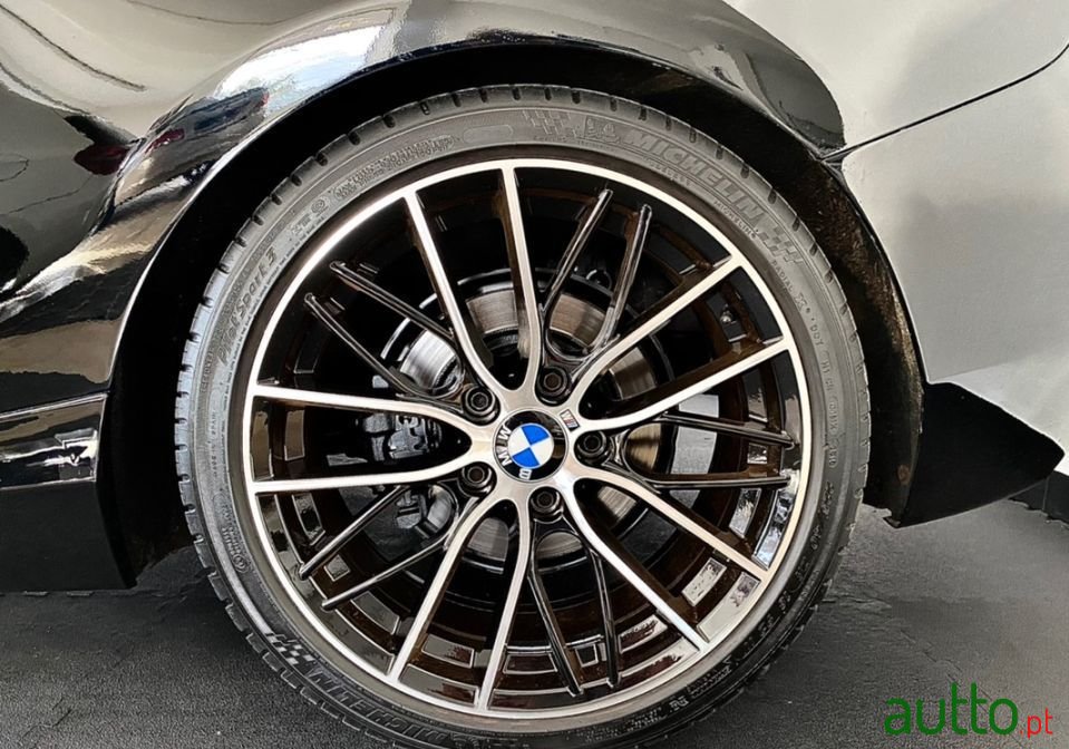 2013' BMW 118 Sport photo #4