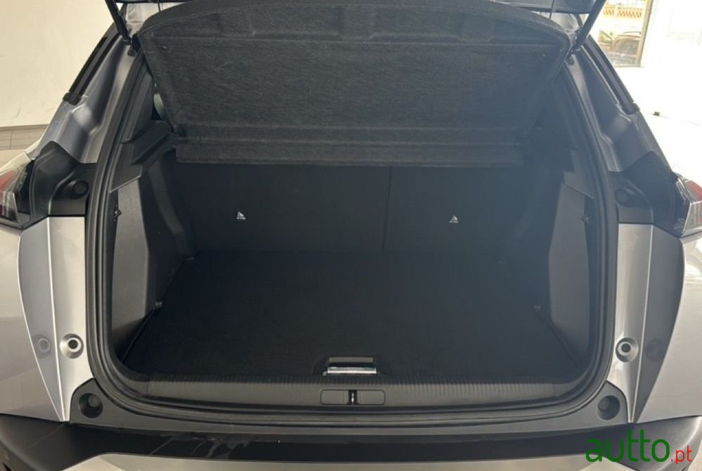 2021' Peugeot 2008 photo #6