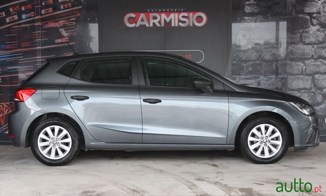 2017' SEAT Ibiza photo #2