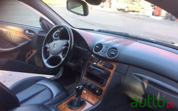 2004' Mercedes-Benz Clk-200 photo #4