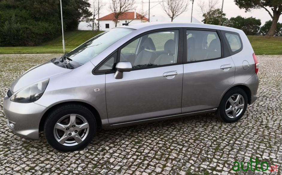 2008' Honda Jazz photo #3