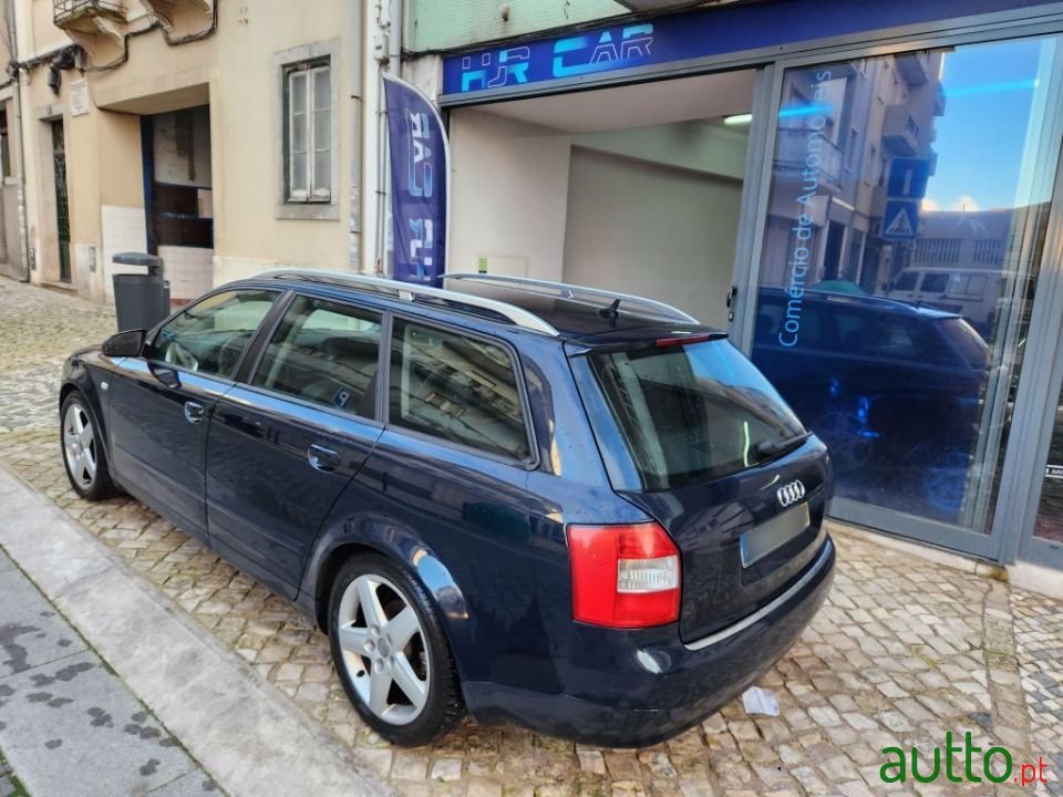 2004' Audi A4 Avant photo #4
