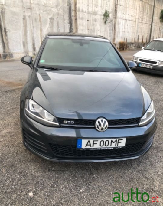 2016' Volkswagen Golf photo #2