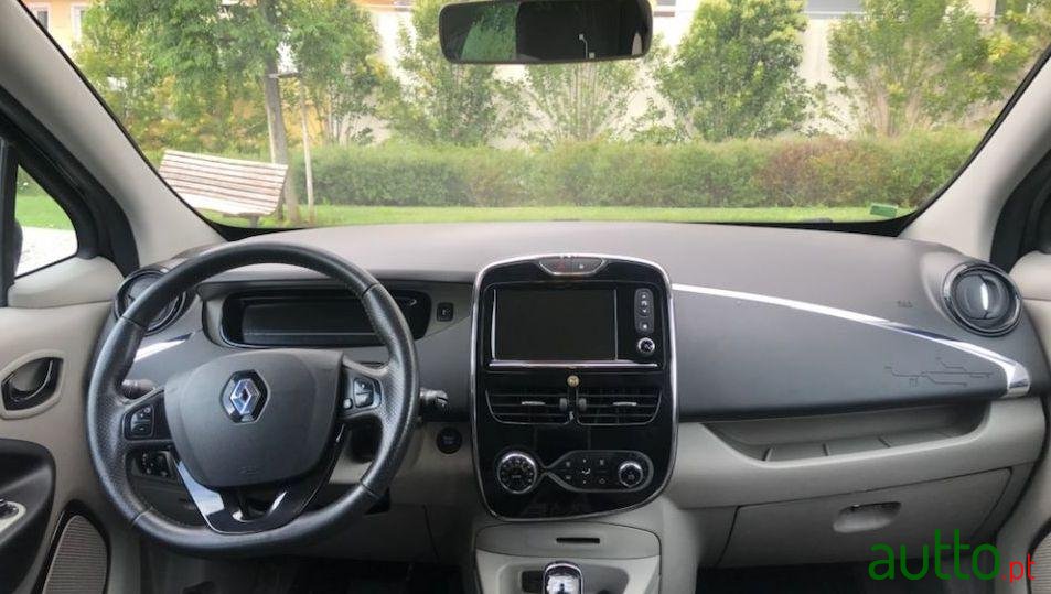 2015' Renault Zoe photo #3
