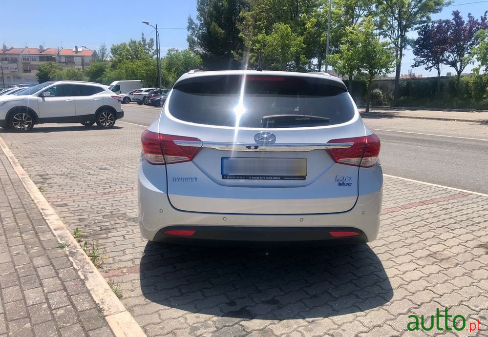 2011' Hyundai i40 Sw photo #4