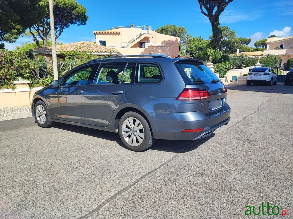 2018' Volkswagen Golf Variant photo #4