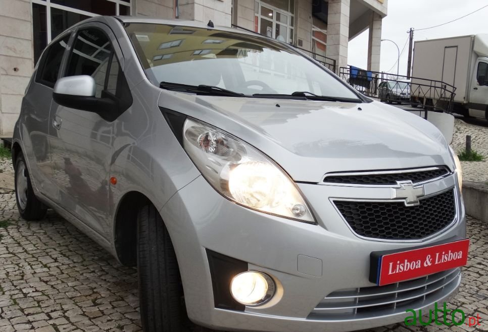 2010' Chevrolet Spark photo #2