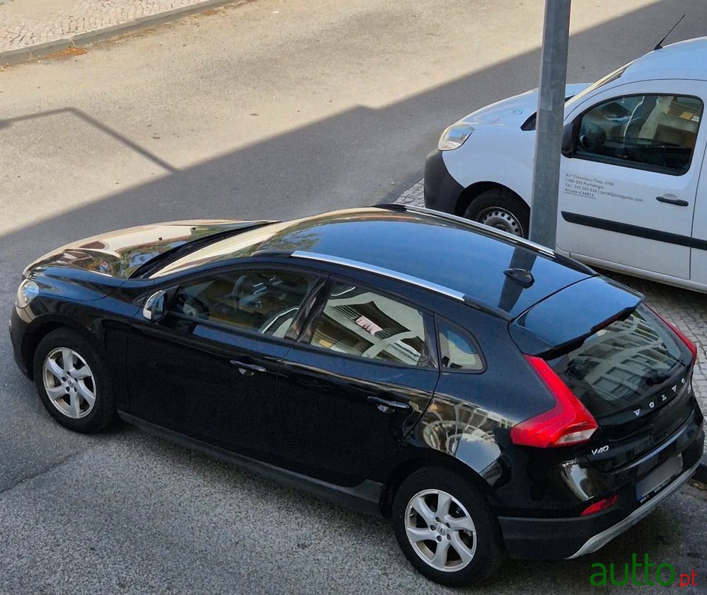 2017' Volvo V40 photo #5