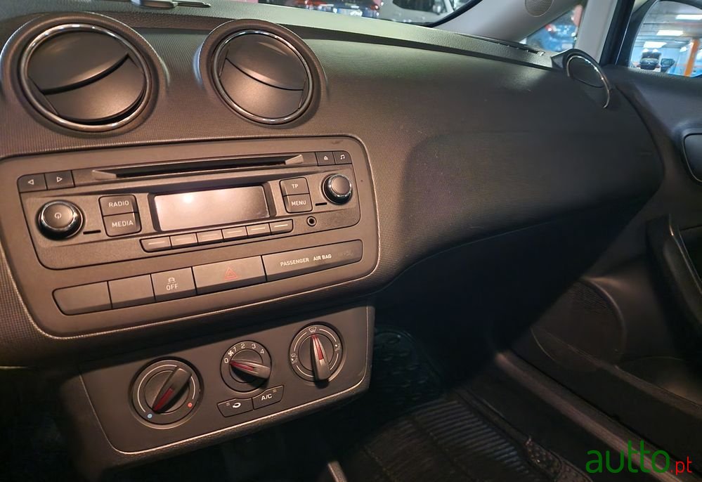 2015' SEAT Ibiza St photo #6