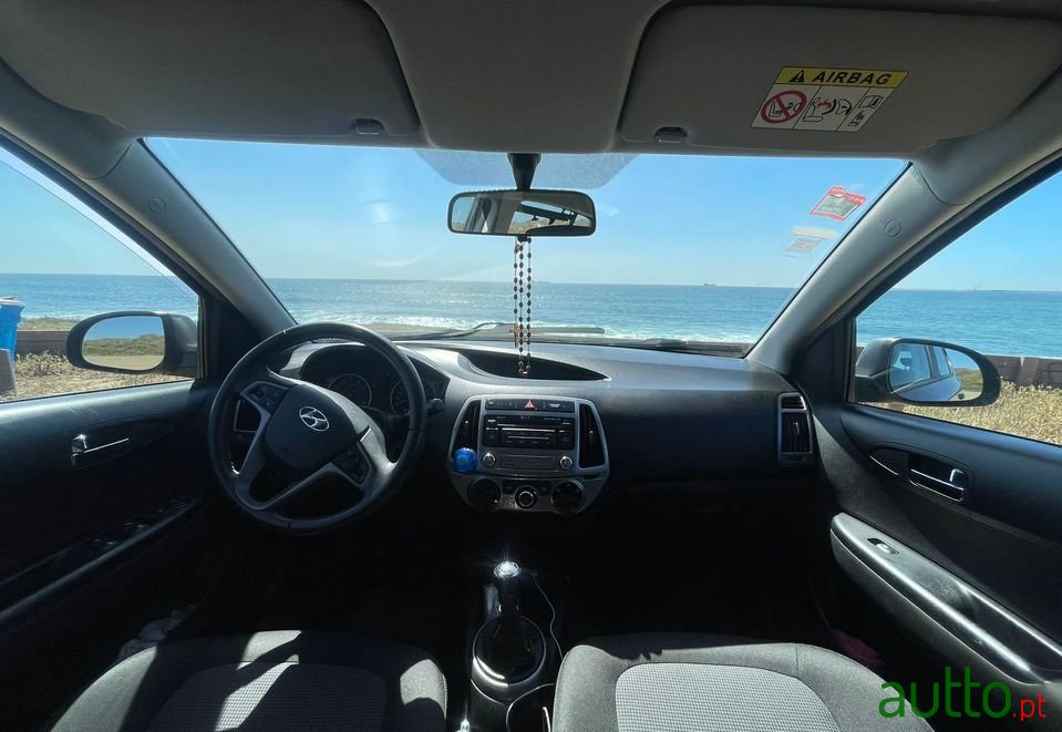 2014' Hyundai i20 photo #6