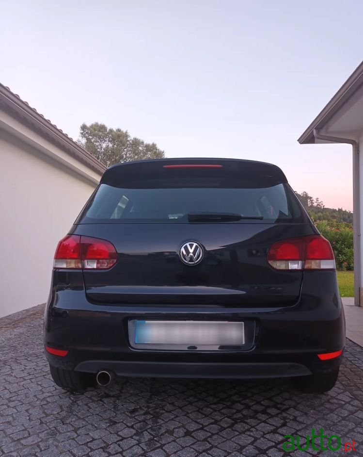 2010' Volkswagen Golf photo #6