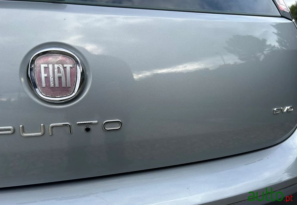 2009' Fiat Punto Evo 1.3 M-Jet Sport photo #2