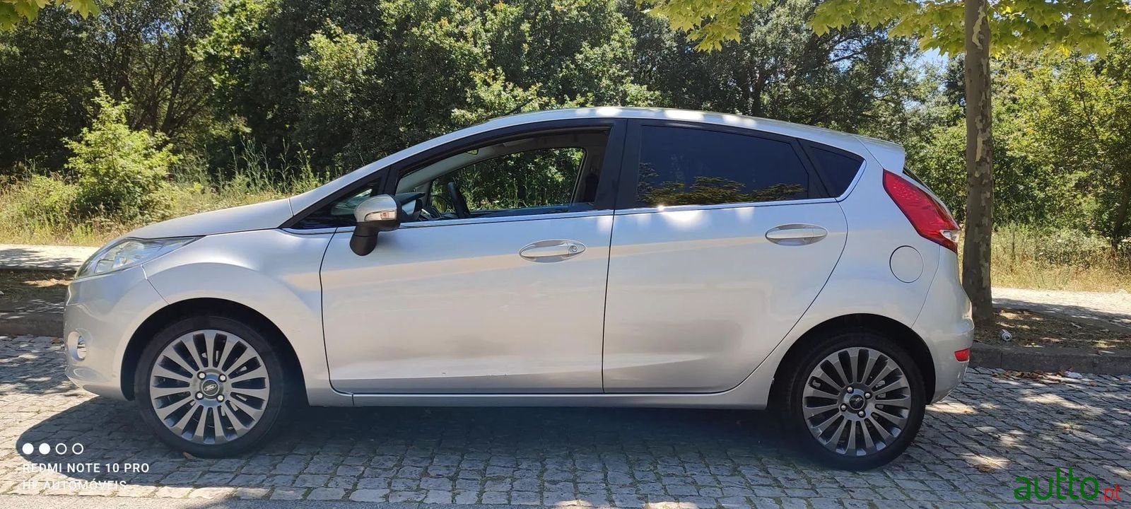 2009' Ford Fiesta photo #2