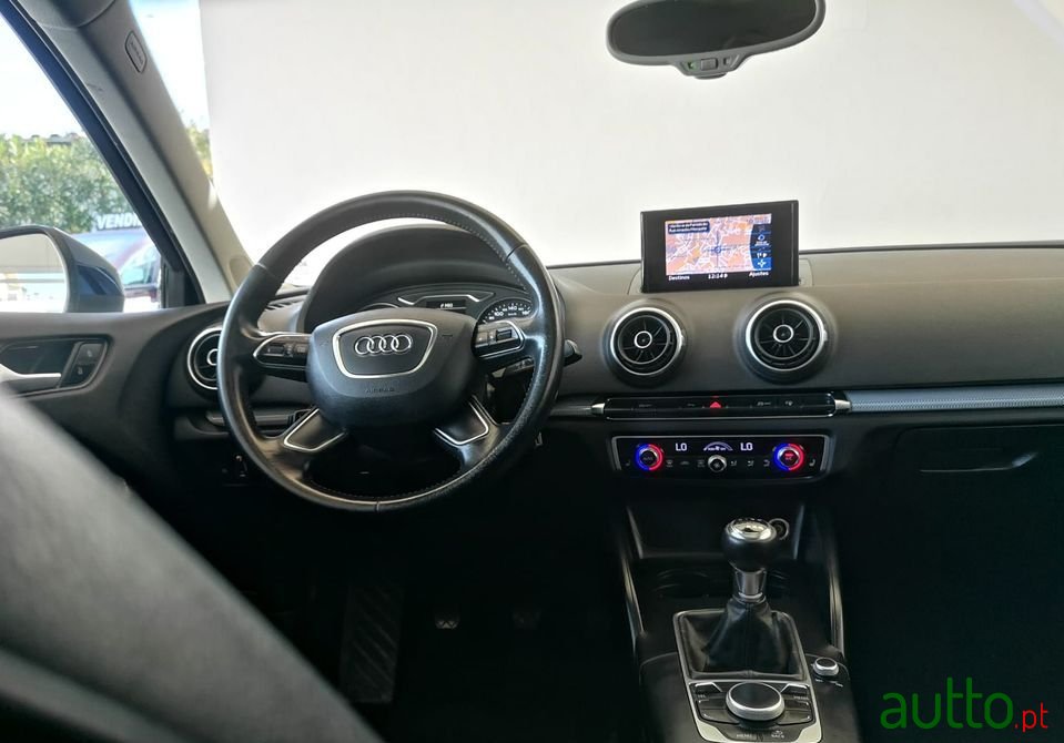 2014' Audi A3 Sportback photo #6