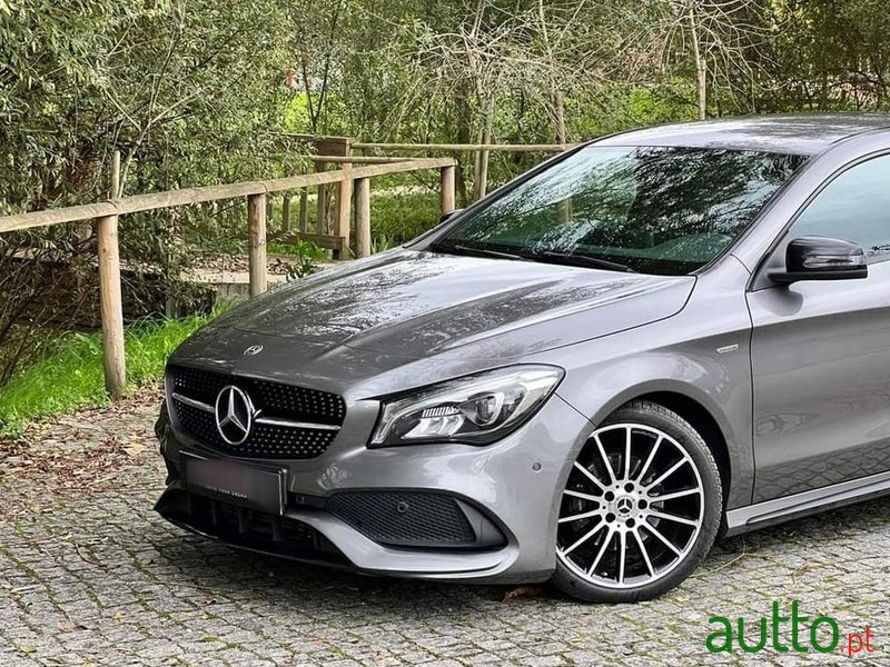 2018' Mercedes-Benz Classe Cla photo #2