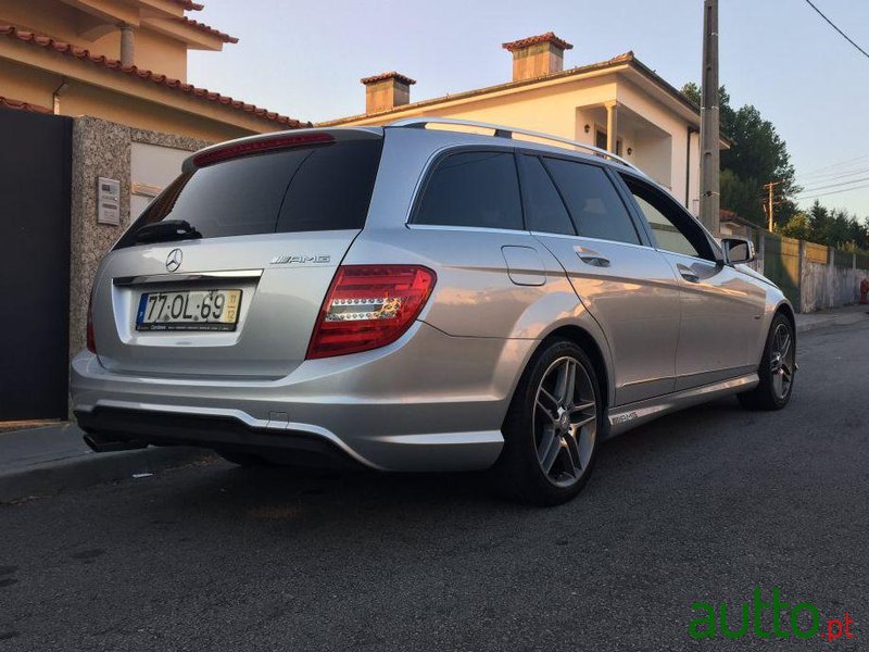 2011' Mercedes-Benz C 200 Cdi photo #2