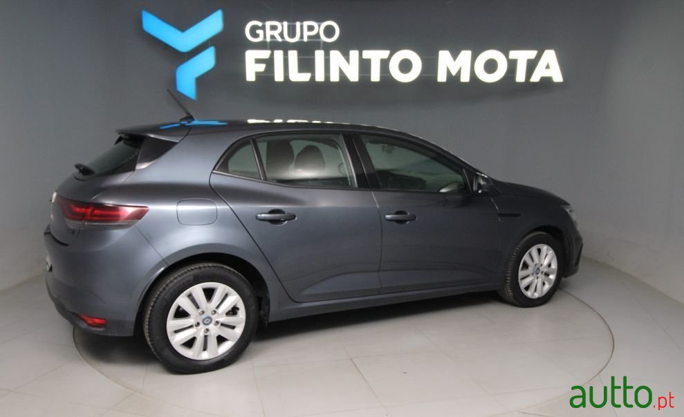 2023' Renault Megane photo #2