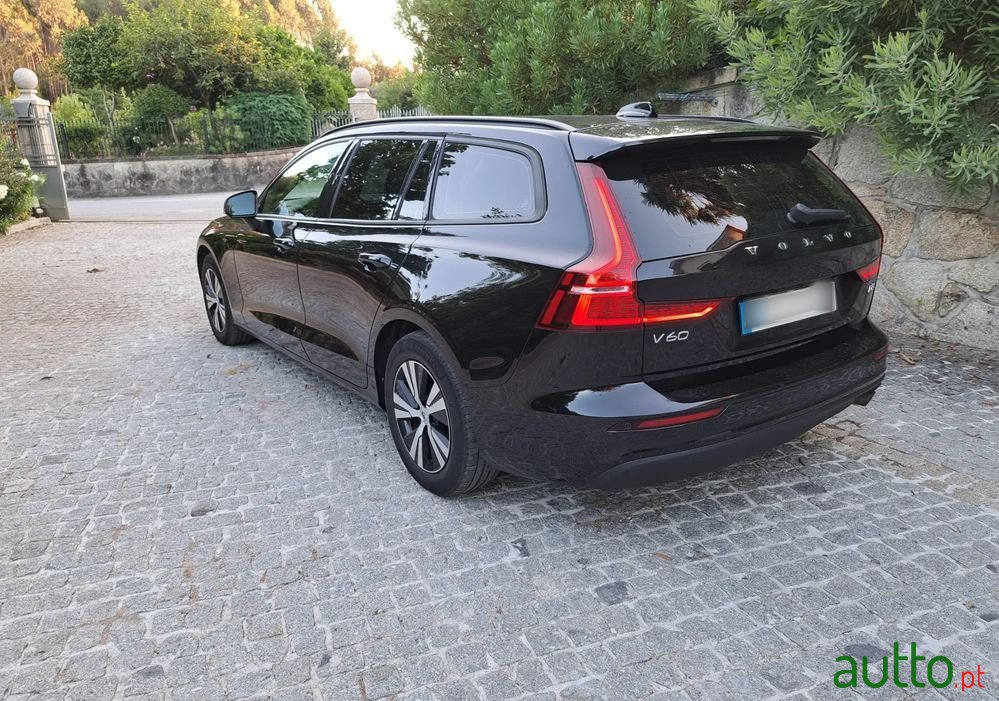2019' Volvo V60 2.0 D3 photo #3